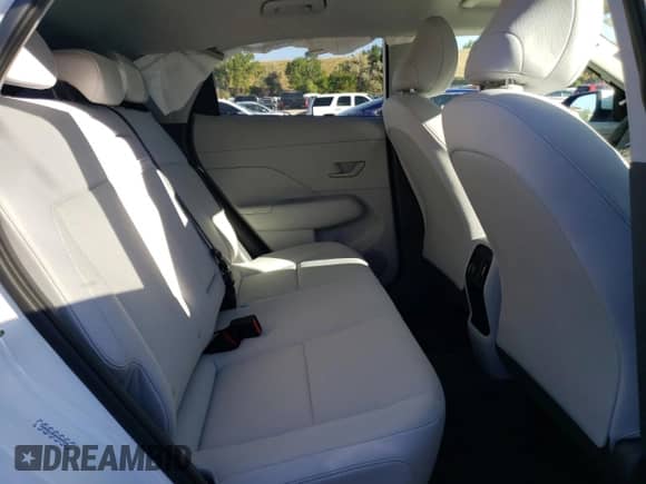 2024 Hyundai Kona SEL с VIN KM8HBCAB9RU093830, выставлен на аукционе Copart как лот 71976584 с пробегом 1 476 миль миль и Списание • Salvage title. История ставок и продаж доступна на DreamBid. Изображение 11.