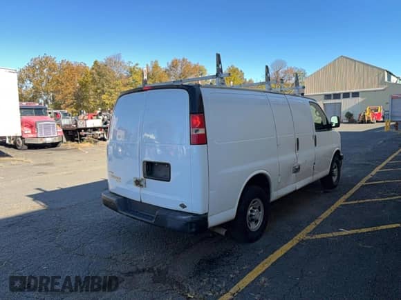 2011 Chevrolet Express Cargo с VIN 1GCWGFCA4B1172655, выставлен на аукционе Copart как лот 90394905 с пробегом 106 293 миль миль и Чистый • Clean title. История ставок и продаж доступна на DreamBid. Изображение 4.
