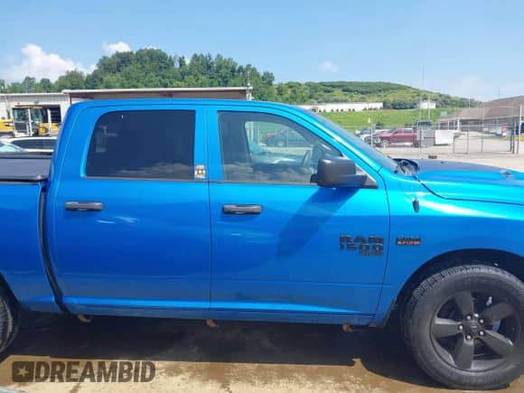 2019 Ram 1500 Express z VIN 1C6RR7KTXKS638672, wystawiony jako IAAI lot #42823121 z przebiegiem 83 486 mil mil oraz . Historia ofert i sprzedaży dostępna na DreamBid. Obrazek 14.