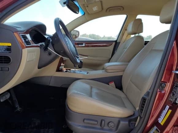 2013 Hyundai Genesis 3.8L z VIN KMHGC4DD7DU215783, wystawiony jako Copart lot #80543945 z przebiegiem 79 437 mil mil oraz Szkoda całkowita • Salvage title. Historia ofert i sprzedaży dostępna na DreamBid. Obrazek 7.