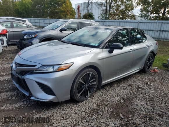 2018 Toyota Camry XSE с VIN 4T1B61HK3JU120108, выставлен на аукционе Copart как лот 83842345 с пробегом 136 523 миль миль и Списание • Salvage title. История ставок и продаж доступна на DreamBid. Изображение 1.