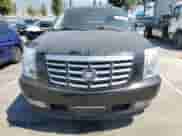 2009 Cadillac Escalade z VIN 1GYFC23219R260744, wystawiony jako Copart lot #65418055 z przebiegiem 94 647 mil mil oraz Czysty tytuł • Clean title. Historia ofert i sprzedaży dostępna na DreamBid. Obrazek 5.