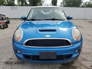 2011 MINI Hardtop S with VIN WMWSV3C54BTY13746, listed as a Copart auction lot 60811275 with 93,346 mi miles and Clean title. Bid and sale history available at DreamBid. Image 5.