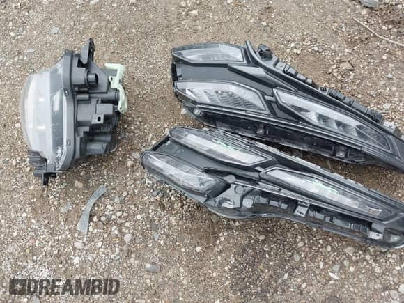 2025 Hyundai Tucson with VIN 3KMJA3DE5SE008644, listed as a IAAI auction lot 42446485 with 12,427 mi miles and . Bid and sale history available at DreamBid. Image 12.