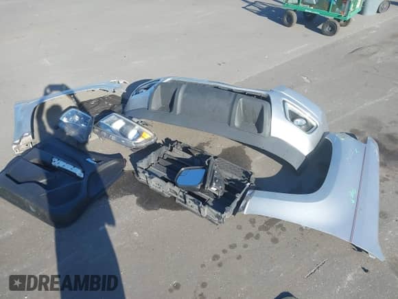 2016 Chevrolet Colorado 2WD LT z VIN 1GCHSCE39G1100541, wystawiony jako IAAI lot #43218265 z przebiegiem 109 902 mil mil oraz . Historia ofert i sprzedaży dostępna na DreamBid. Obrazek 12.