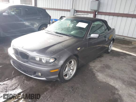 2005 BMW 3 Series 330Ci with VIN WBABW53485PL50068, listed as a IAAI auction lot 43352219 with 123,619 mi miles and . Bid and sale history available at DreamBid. Image 2.