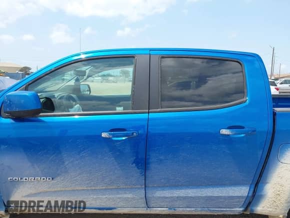 2021 Chevrolet Colorado 2WD Work Truck z VIN 1GCGSBEA4M1193596, wystawiony jako IAAI lot #42347731 z przebiegiem 72 741 mil mil oraz . Historia ofert i sprzedaży dostępna na DreamBid. Obrazek 14.