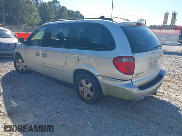 2005 Dodge Caravan SXT with VIN 2D4GP44L65R271862, listed as a IAAI auction lot 43440821 with 145,668 mi miles and . Bid and sale history available at DreamBid. Image 3.