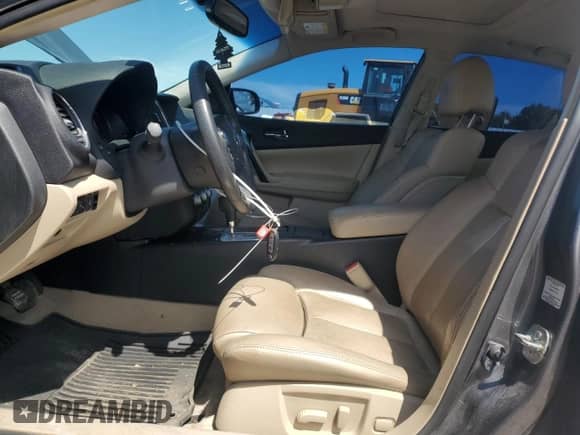 2014 Nissan Maxima SV z VIN 1N4AA5AP4EC488147, wystawiony jako Copart lot #66165805 z przebiegiem 44 113 mil mil oraz Szkoda całkowita • Salvage title. Historia ofert i sprzedaży dostępna na DreamBid. Obrazek 7.