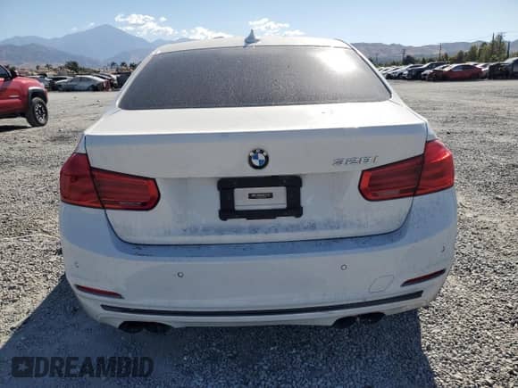 2016 BMW 3 Series 328i z VIN WBA8E9C56GK603403, wystawiony jako Copart lot #70983645 z przebiegiem 100 806 mil mil oraz Szkoda całkowita • Salvage title. Historia ofert i sprzedaży dostępna na DreamBid. Obrazek 6.