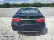 2015 Toyota Camry SE z VIN 4T1BF1FK9FU092549, wystawiony jako Copart lot #84592665 z przebiegiem 281 885 mil mil oraz Szkoda całkowita • Salvage title. Historia ofert i sprzedaży dostępna na DreamBid. Obrazek 6.