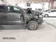 2022 Toyota Tacoma SR5 с VIN 3TMAZ5CN2NM181279, выставлен на аукционе IAAI как лот 43317687 с пробегом 129 450 миль миль и . История ставок и продаж доступна на DreamBid. Изображение 6.