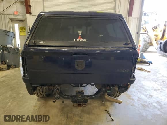 2016 Ram 1500 SLT z VIN 1C6RR7GM6GS345148, wystawiony jako Copart lot #87081824 z przebiegiem 108 486 mil mil oraz Czysty tytuł • Clean title. Historia ofert i sprzedaży dostępna na DreamBid. Obrazek 6.