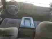 2005 Chevrolet Tahoe LT z VIN 1GNEK13T15J188273, wystawiony jako Copart lot #63410505 z przebiegiem 222 421 mil mil oraz Szkoda całkowita • Salvage title. Historia ofert i sprzedaży dostępna na DreamBid. Obrazek 8.