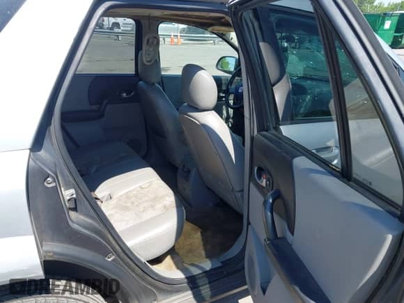 2004 Saturn VUE V6 with VIN 5GZCZ53494S879098, listed as a IAAI auction lot 42225868 with 197,316 mi miles and . Bid and sale history available at DreamBid. Image 8.