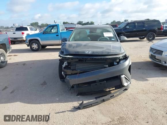 2025 Hyundai Kona SE с VIN KM8HA3AB1SU260965, выставлен на аукционе IAAI как лот 42804449 с пробегом 3 039 миль миль и . История ставок и продаж доступна на DreamBid. Изображение 13.