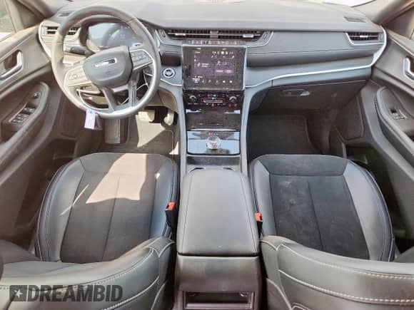 2025 Jeep Grand Cherokee Altitude with VIN 1C4RJHAG2SC279628, listed as a Copart auction lot 62747275 with 7,012 mi miles and Clean title. Bid and sale history available at DreamBid. Image 8.