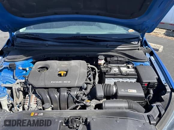 2017 Hyundai Elantra SE z VIN KMHD84LF9HU262990, wystawiony jako Copart lot #48755505 z przebiegiem 201 194 mil mil oraz Czysty tytuł • Clean title. Historia ofert i sprzedaży dostępna na DreamBid. Obrazek 7.