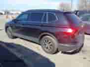 2020 Volkswagen Tiguan SE с VIN 3VV3B7AX7LM067984, выставлен на аукционе IAAI как лот 41647332 с пробегом 98 168 миль миль и . История ставок и продаж доступна на DreamBid. Изображение 3.