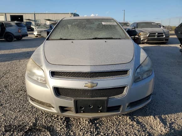 2010 Chevrolet Malibu 1FL z VIN 1G1ZA5EB5AF178702, wystawiony jako Copart lot #70650965 z przebiegiem 81 368 mil mil oraz Szkoda całkowita • Salvage title. Historia ofert i sprzedaży dostępna na DreamBid. Obrazek 5.