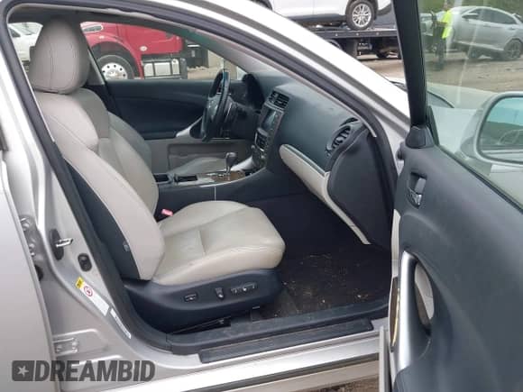 2011 Lexus IS 350 with VIN JTHBE5C23B5027203, listed as a IAAI auction lot 41861662 with 137,863 mi miles and . Bid and sale history available at DreamBid. Image 5.