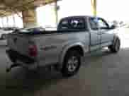 2005 Toyota Tundra SR5 z VIN 5TBRT34105S456421, wystawiony jako Copart lot #81968065 z przebiegiem 199 229 mil mil oraz Szkoda całkowita • Salvage title. Historia ofert i sprzedaży dostępna na DreamBid. Obrazek 3.