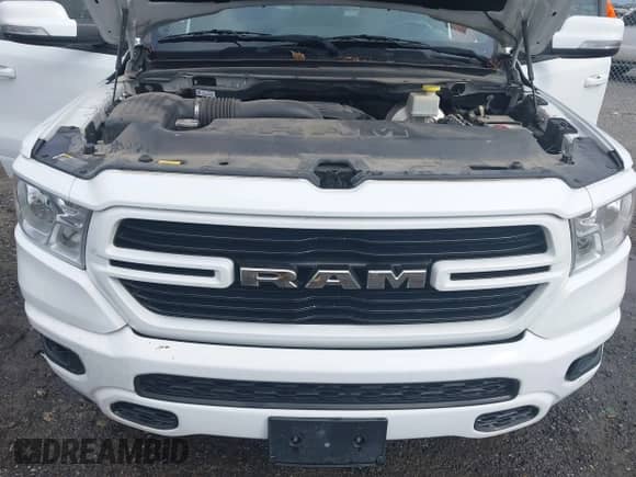 2019 Ram 1500 Big Horn z VIN 1C6RREFT4KN819859, wystawiony jako IAAI lot #43292595 z przebiegiem 88 477 mil mil oraz . Historia ofert i sprzedaży dostępna na DreamBid. Obrazek 10.