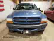 2003 Dodge Dakota Sport z VIN 1D7HG38X33S149289, wystawiony jako Copart lot #72442394 z przebiegiem 164 177 mil mil oraz Czysty tytuł • Clean title. Historia ofert i sprzedaży dostępna na DreamBid. Obrazek 5.