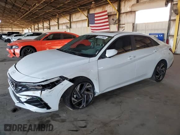 2024 Hyundai Elantra SEL z VIN KMHLS4DGXRU744986, wystawiony jako Copart lot #82137645 z przebiegiem 24 392 mil mil oraz Szkoda całkowita • Salvage title. Historia ofert i sprzedaży dostępna na DreamBid. Obrazek 1.