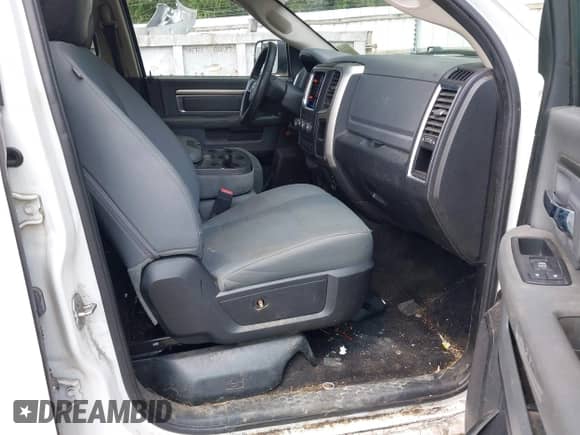 2016 Ram 1500 Outdoorsman z VIN 1C6RR7TM7GS326050, wystawiony jako IAAI lot #42678281 z przebiegiem 153 750 mil mil oraz . Historia ofert i sprzedaży dostępna na DreamBid. Obrazek 5.