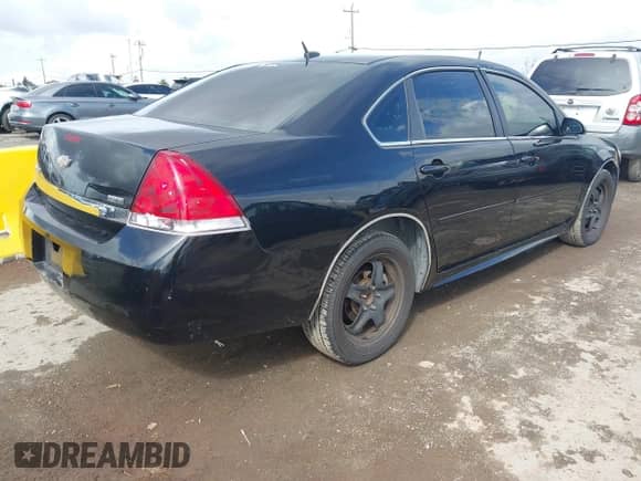 2011 Chevrolet Impala LS Fleet z VIN 2G1WF5EK8B1313863, wystawiony jako IAAI lot #43374057 z przebiegiem 141 355 mil mil oraz . Historia ofert i sprzedaży dostępna na DreamBid. Obrazek 4.