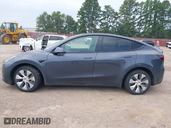 2021 Tesla Model Y Long Range with VIN 5YJYGDEE1MF217624, listed as a IAAI auction lot 42842945 with 58,610 mi miles and . Bid and sale history available at DreamBid. Image 15.