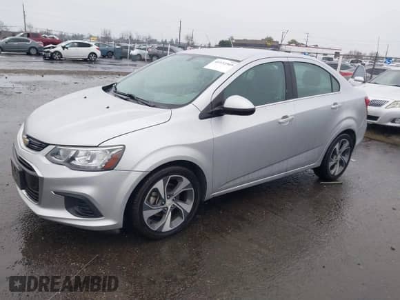 2018 Chevrolet Sonic Premier z VIN 1G1JF5SB1J4131519, wystawiony jako IAAI lot #41532569 z przebiegiem 125 270 mil mil oraz . Historia ofert i sprzedaży dostępna na DreamBid. Obrazek 17.