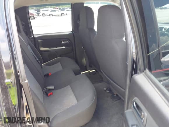 2011 Chevrolet Colorado 1LT z VIN 1GCHTCFE8B8105355, wystawiony jako IAAI lot #42298157 z przebiegiem 213 853 mil mil oraz . Historia ofert i sprzedaży dostępna na DreamBid. Obrazek 8.