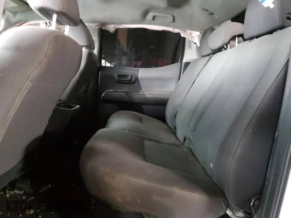 2023 Toyota Tacoma SR z VIN 3TMCZ5AN6PM629599, wystawiony jako Copart lot #84429745 z przebiegiem 62 012 mil mil oraz Czysty tytuł • Clean title. Historia ofert i sprzedaży dostępna na DreamBid. Obrazek 10.