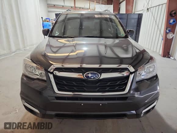 2018 Subaru Forester Premium z VIN JF2SJAGC0JH521624, wystawiony jako Copart lot #84973705 z przebiegiem 68 558 mil mil oraz Czysty tytuł • Clean title. Historia ofert i sprzedaży dostępna na DreamBid. Obrazek 5.