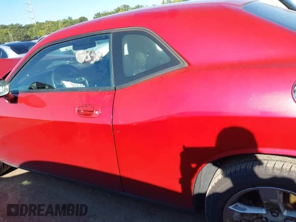 2009 Dodge Challenger R/T z VIN 2B3LJ54T09H636200, wystawiony jako IAAI lot #43081817 z przebiegiem 131 355 mil mil oraz . Historia ofert i sprzedaży dostępna na DreamBid. Obrazek 15.