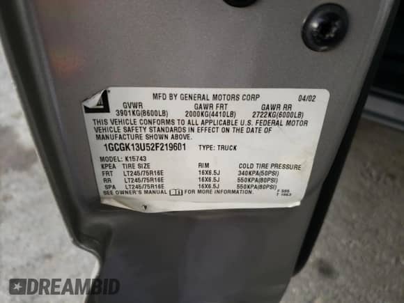 2002 Chevrolet Silverado 1500HD LS z VIN 1GCGK13U52F219601, wystawiony jako Copart lot #78644214 z przebiegiem 238 577 mil mil oraz Czysty tytuł • Clean title. Historia ofert i sprzedaży dostępna na DreamBid. Obrazek 12.