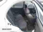 1999 Hyundai Accent GL z VIN KMHVF24N1XU583604, wystawiony jako IAAI lot #41613240 z przebiegiem 163 938 mil mil oraz . Historia ofert i sprzedaży dostępna na DreamBid. Obrazek 8.