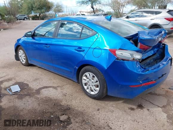 2017 Hyundai Elantra SE z VIN 5NPD74LF6HH204370, wystawiony jako IAAI lot #43321721 z przebiegiem 56 052 mil mil oraz . Historia ofert i sprzedaży dostępna na DreamBid. Obrazek 3.