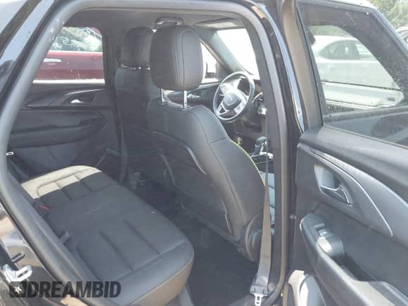 2024 Chevrolet TrailBlazer ACTIV z VIN KL79MSSL6RB053525, wystawiony jako IAAI lot #42650921 z przebiegiem 10 475 mil mil oraz . Historia ofert i sprzedaży dostępna na DreamBid. Obrazek 8.