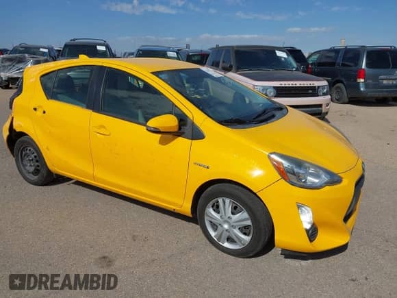 2015 Toyota Prius One z VIN JTDKDTB34F1088656, wystawiony jako IAAI lot #42437290 z przebiegiem 147 044 mil mil oraz . Historia ofert i sprzedaży dostępna na DreamBid. Obrazek 1.