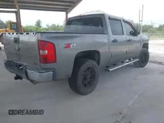 2008 Chevrolet Silverado 1500 1LT с VIN 3GCEK13J28G301466, выставлен на аукционе IAAI как лот 43283659 с пробегом 223 546 миль миль и . История ставок и продаж доступна на DreamBid. Изображение 4.