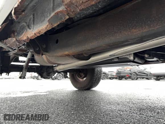 2005 Chevrolet Silverado 1500 Z71 с VIN 2GCEK13T351262862, выставлен на аукционе Copart как лот 86544805 с пробегом 209 017 миль миль и Чистый • Clean title. История ставок и продаж доступна на DreamBid. Изображение 14.