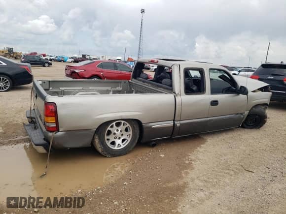 1999 GMC Sierra 1500 SLE с VIN 2GTEC19T4X1519566, выставлен на аукционе Copart как лот 54897245 с пробегом 267 552 миль миль и Списание • Salvage title. История ставок и продаж доступна на DreamBid. Изображение 3.