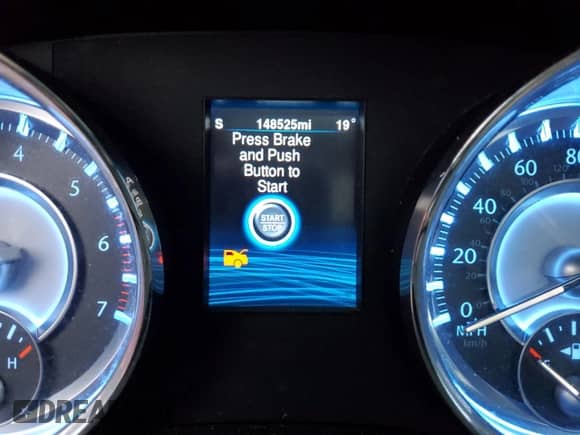 2013 Chrysler 300 S z VIN 2C3CCAJT8DH647545, wystawiony jako Copart lot #83687874 z przebiegiem 148 525 mil mil oraz Szkoda całkowita • Salvage title. Historia ofert i sprzedaży dostępna na DreamBid. Obrazek 9.