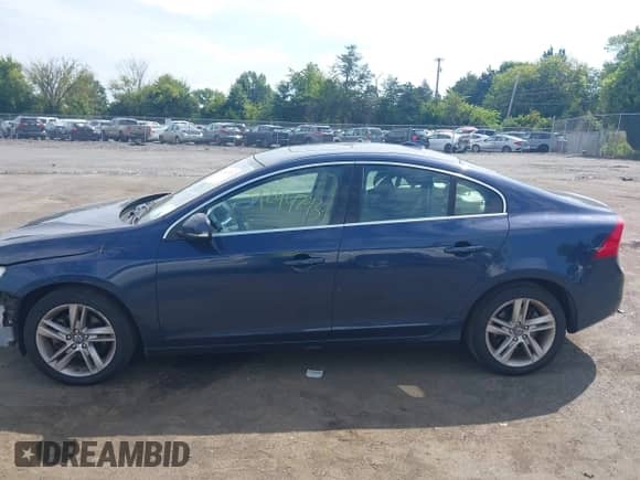 2015 Volvo S60 T5 Drive-E Premier with VIN YV140MFK9F1353755, listed as a IAAI auction lot 42947939 with 84,531 mi miles and . Bid and sale history available at DreamBid. Image 15.
