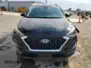 2020 Hyundai Tucson Value z VIN KM8J33A40LU098924, wystawiony jako Copart lot #70495405 z przebiegiem 37 042 mil mil oraz Szkoda całkowita • Salvage title. Historia ofert i sprzedaży dostępna na DreamBid. Obrazek 5.