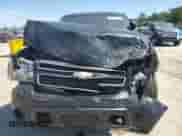 2011 Chevrolet Tahoe Commercial z VIN 1GNLC2E03BR280821, wystawiony jako Copart lot #55239215 z przebiegiem 325 861 mil mil oraz Szkoda całkowita • Salvage title. Historia ofert i sprzedaży dostępna na DreamBid. Obrazek 5.