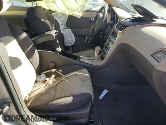 2011 Chevrolet Malibu 1LT z VIN 1G1ZC5E10BF366384, wystawiony jako Copart lot #82316045 z przebiegiem Nie podano mil oraz Szkoda całkowita • Salvage title. Historia ofert i sprzedaży dostępna na DreamBid. Obrazek 7.